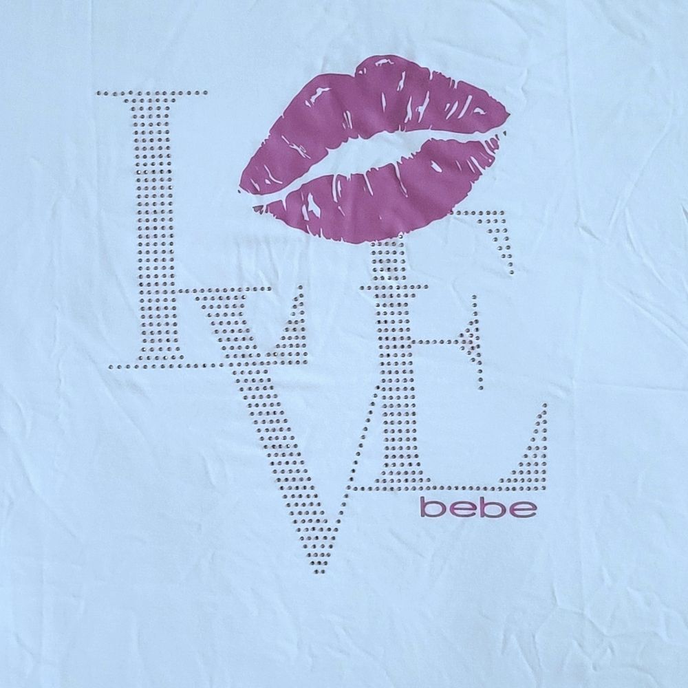 bebe "Love"💜 Lips💋 Top - NWT - Picture 3 of 16